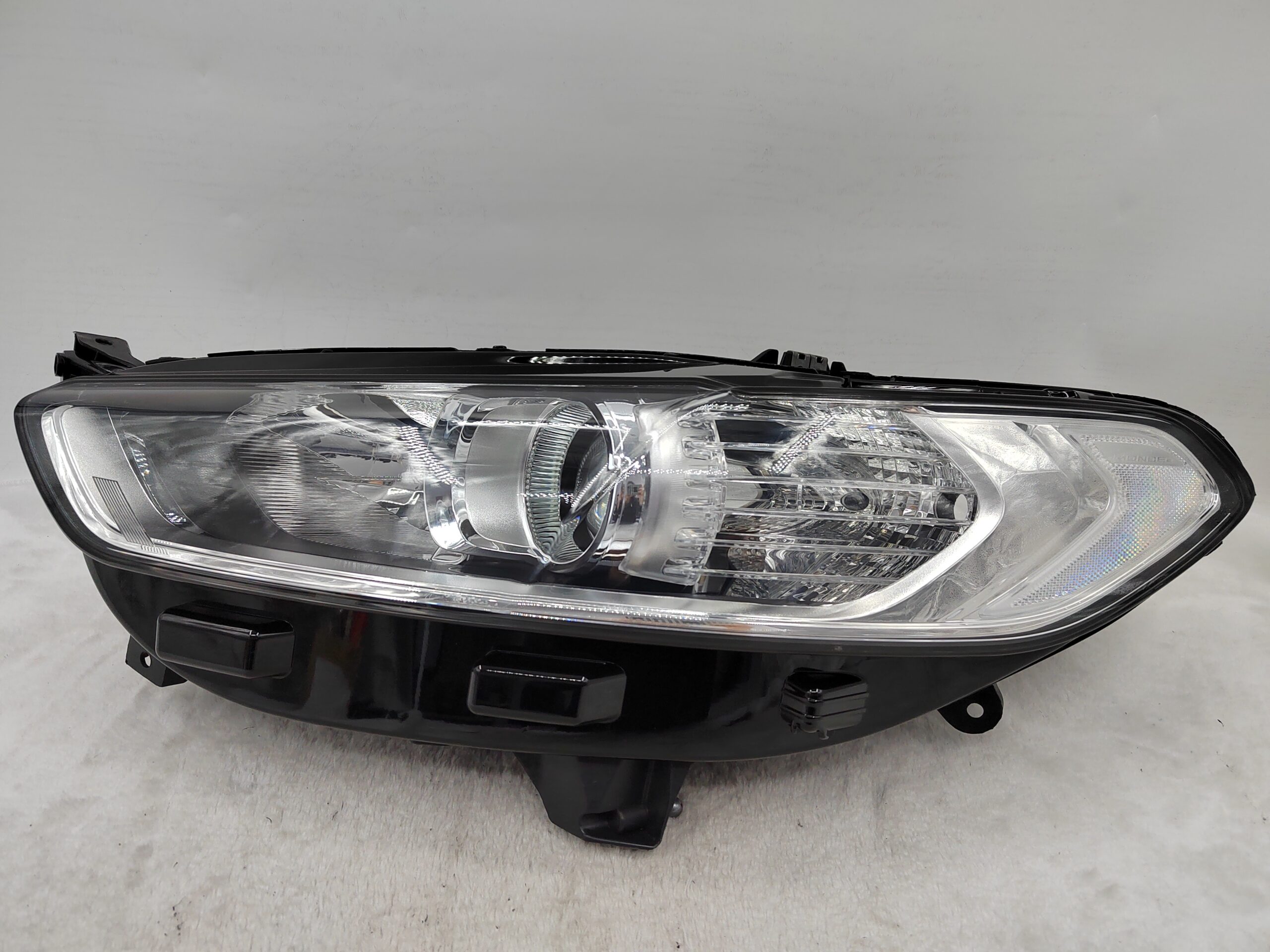 FORD MONDEO MK5 2015-2019 HALOGEN L.H.S HEADLIGHT ASSEMBLY