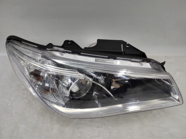 HOLDEN COMMODORE VF SV6 2013-2017 LENS HALOGEN R.H.S HEADLIGHT ASSEMBLY