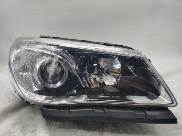 HOLDEN COMMODORE VF SV6 2013-2017 LENS HALOGEN R.H.S HEADLIGHT ASSEMBLY