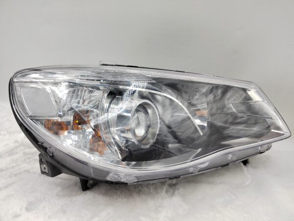 HOLDEN COMMODORE VF SV6 2013-2017 LENS HALOGEN R.H.S HEADLIGHT ASSEMBLY