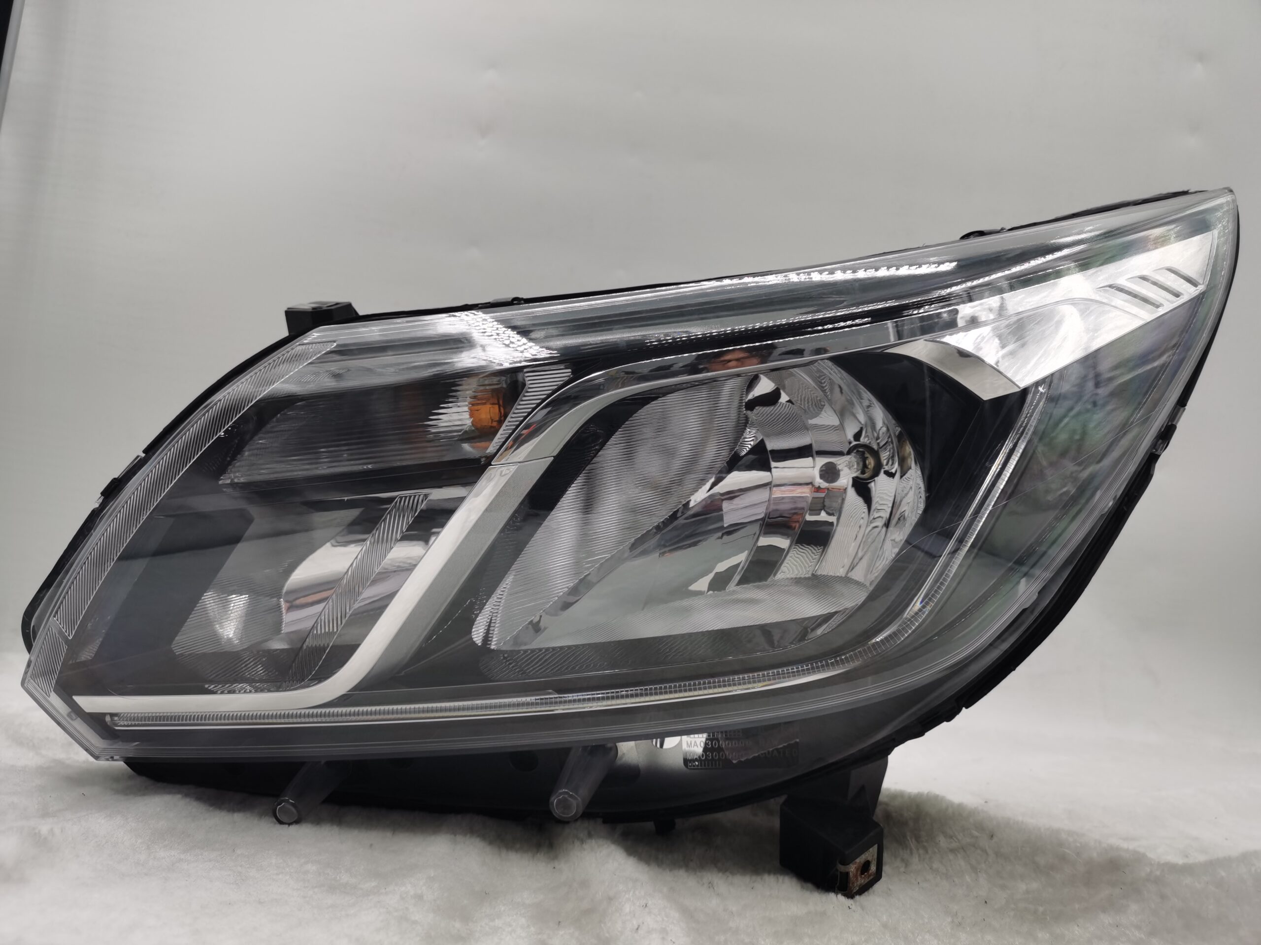 HOLDEN COLORADO 2016-2023 HALOGEN L.H.S HEADLIGHT ASSEMBLY