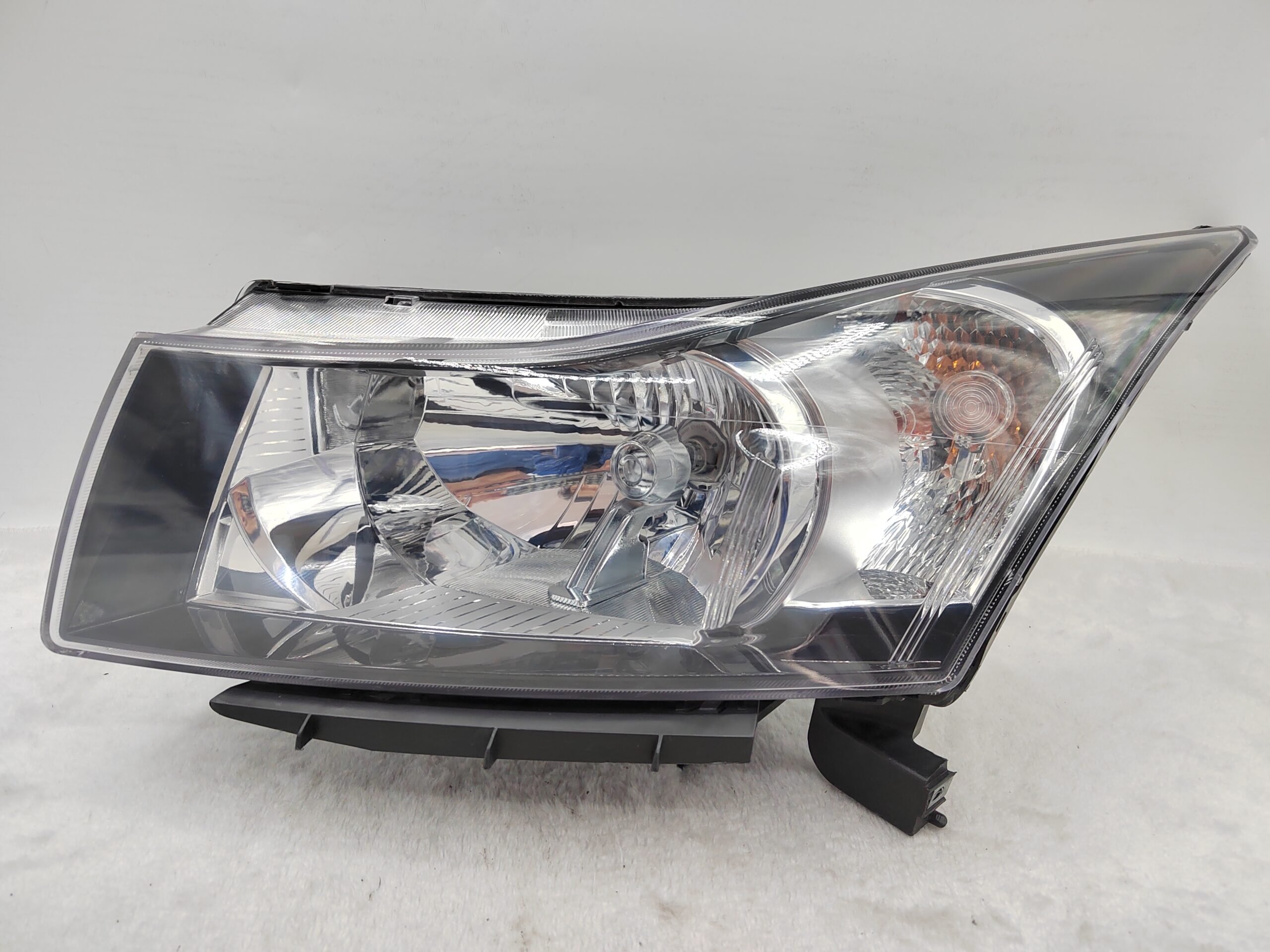 HOLDEN CRUZE 2008-2015 HALOGEN L.H.S HEADLIGHT ASSEMBLY