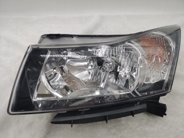 HOLDEN CRUZE 2008-2015 HALOGEN L.H.S HEADLIGHT ASSEMBLY