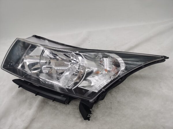 HOLDEN CRUZE 2008-2015 HALOGEN L.H.S HEADLIGHT ASSEMBLY