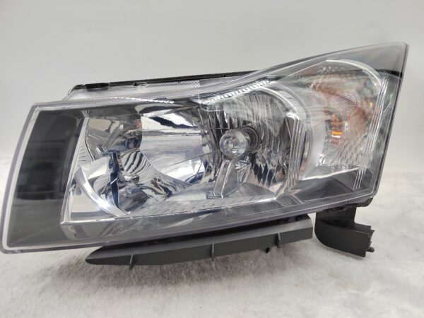 HOLDEN CRUZE 2008-2015 HALOGEN L.H.S HEADLIGHT ASSEMBLY