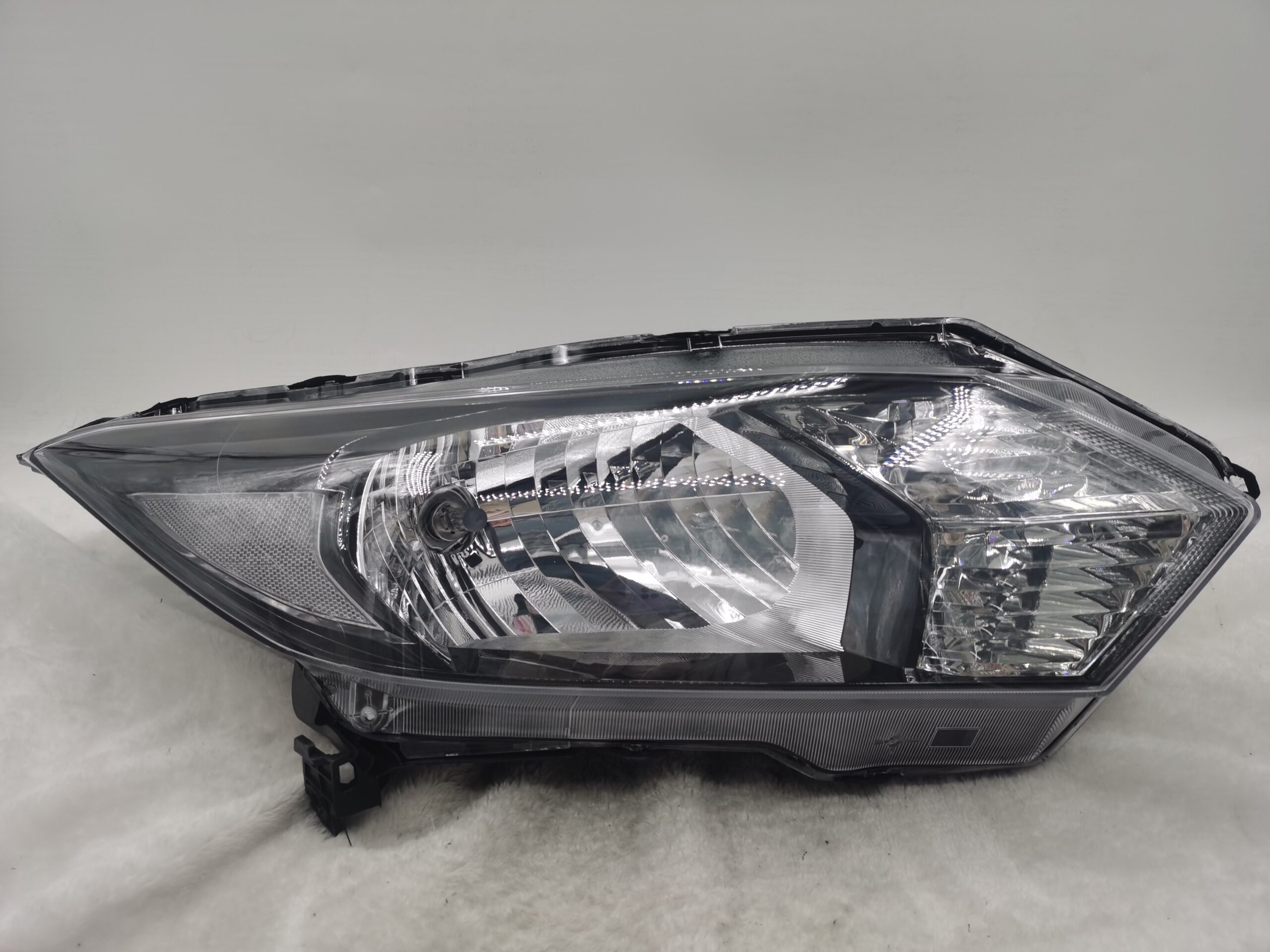 HONDA HR-V 2015-2018 HALOGEN R.H.S HEADLIGHT ASSEMBLY