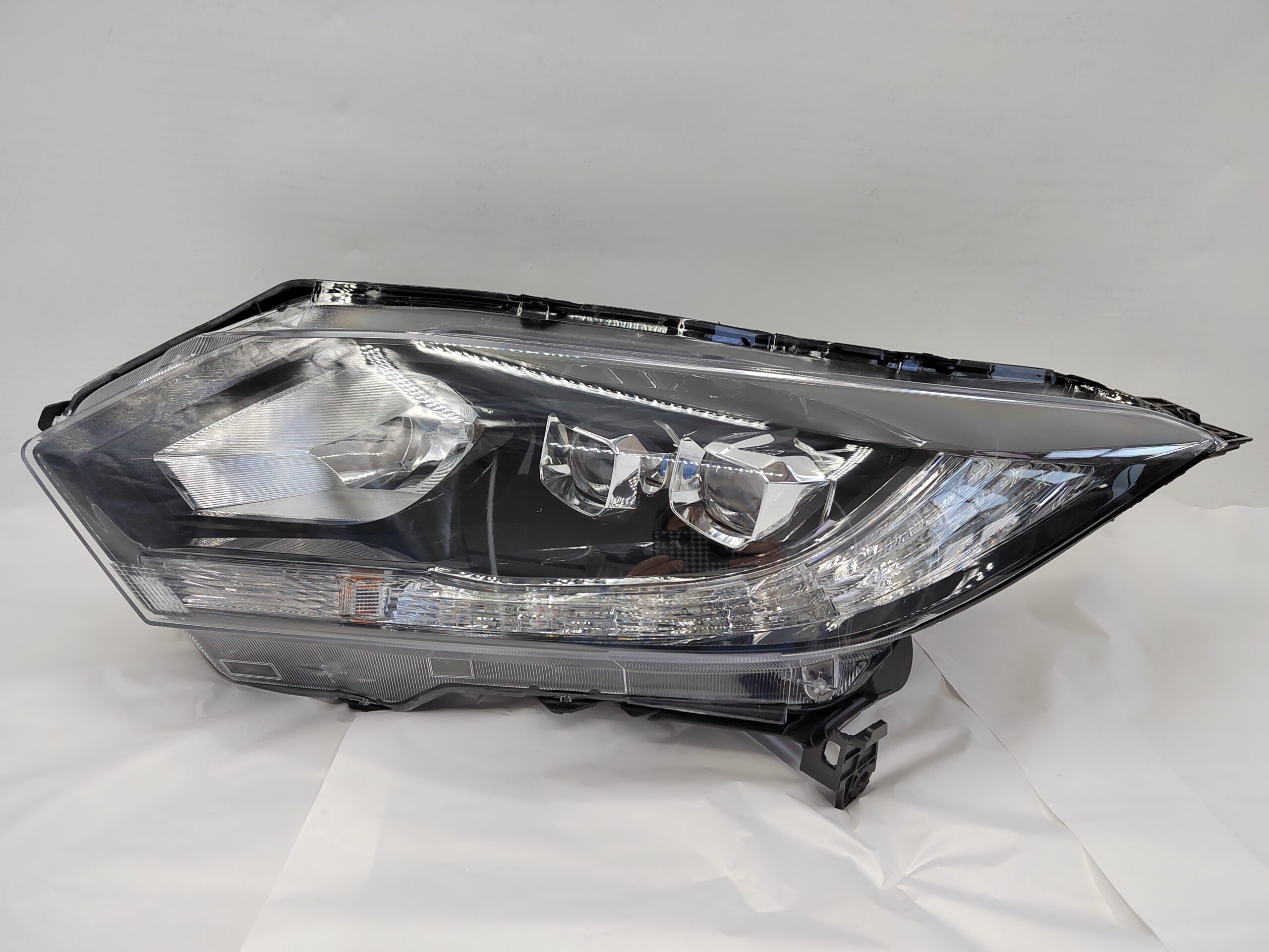 HONDA HR-V 2015-2018 LED L.H.S HEADLIGHT ASSEMBLY