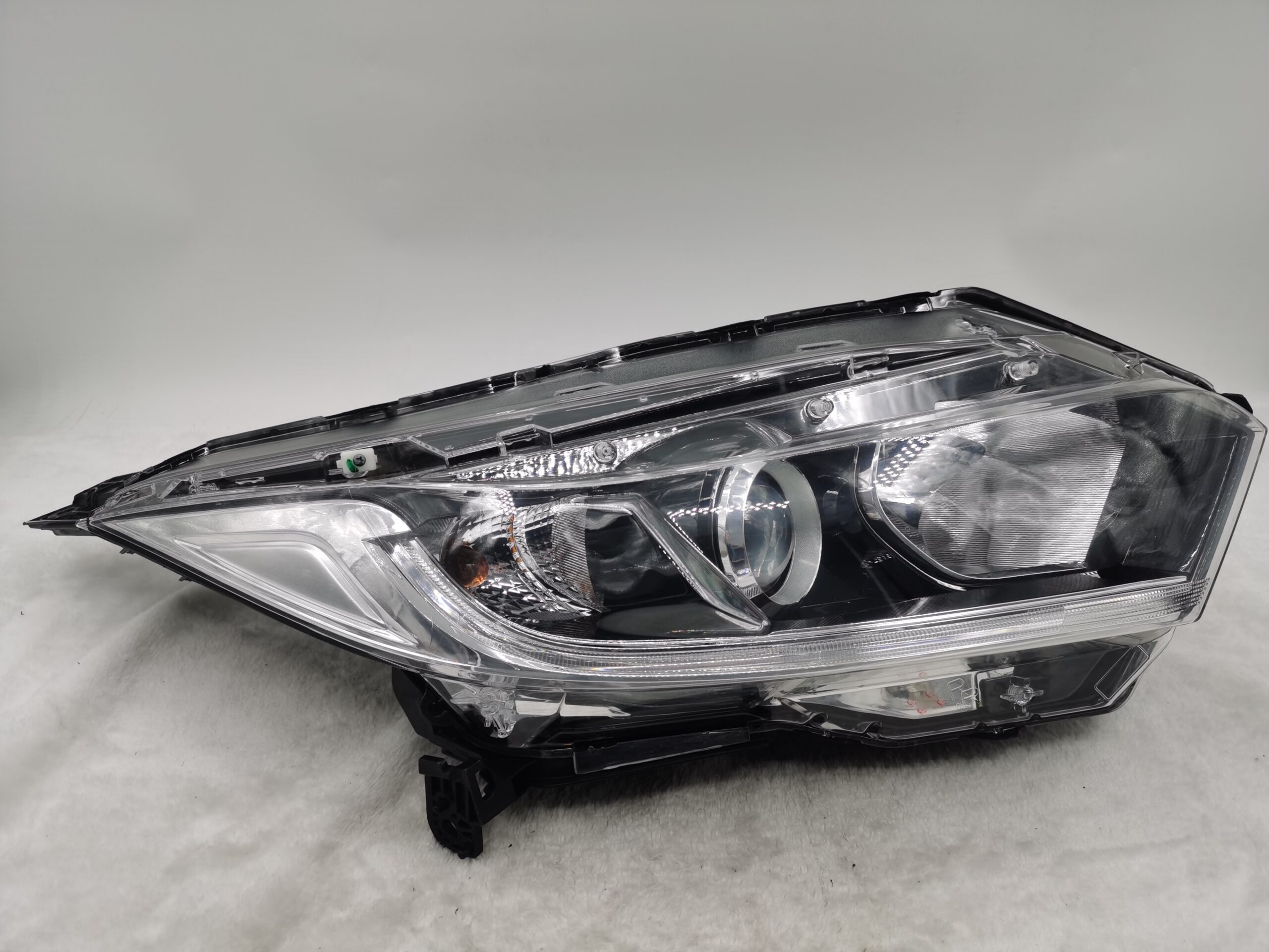 HONDA HR-V 2019-2021 HALOGEN R.H.S HEADLIGHT ASSEMBLY