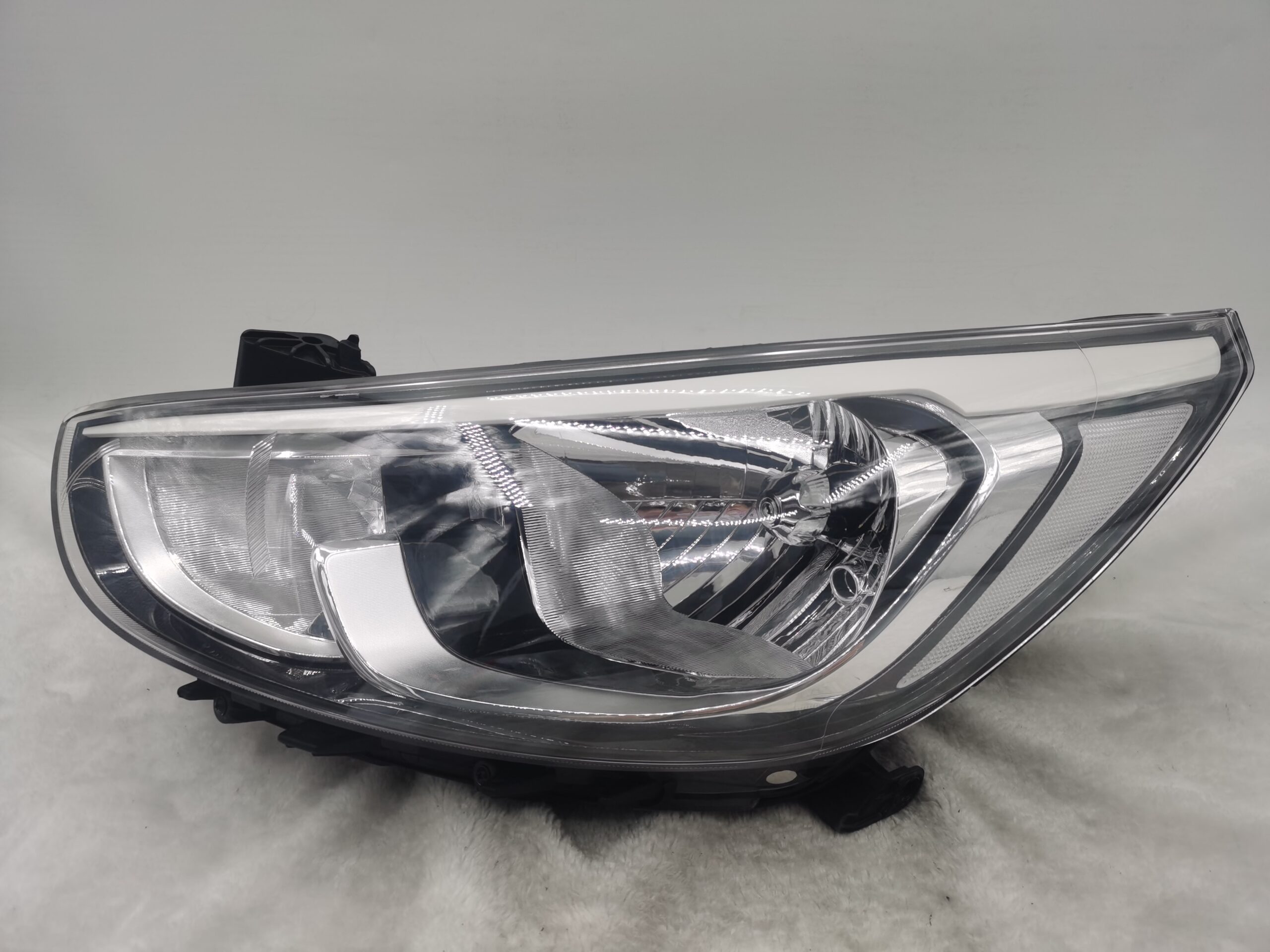 HYUNDAI ACCENT RB 2015-2017 HALOGEN L.H.S HEADLIGHT ASSEMBLY