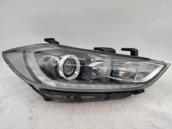 HYUNDAI ELANTRA AD 2017-2018 HALOGEN R.H.S HEADLIGHT ASSEMBLY