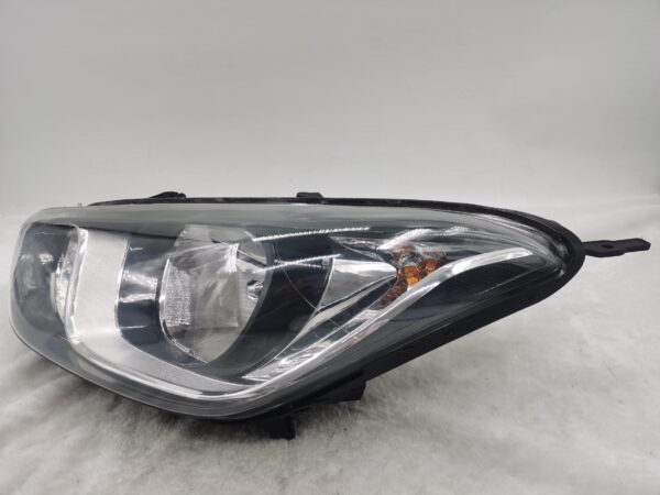 HYUNDAI I20 2012-2014 HALOGEN L.H.S HEADLIGHT ASSEMBLY