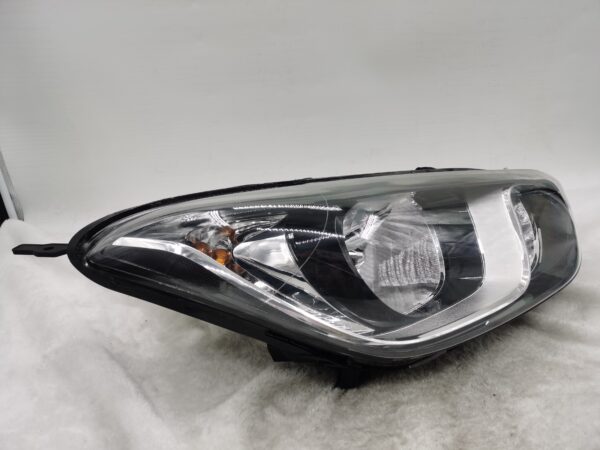 HYUNDAI I20 2012-2014 HALOGEN R.H.S HEADLIGHT ASSEMBLY