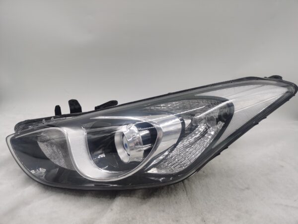 HYUNDAI I30 GD 2012-2016 HALOGEN L.H.S HEADLIGHT ASSEMBLY