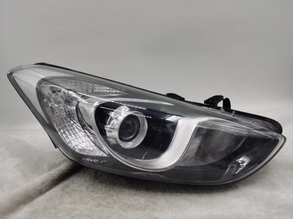 HYUNDAI I30 GD 2012-2016 HALOGEN R.H.S HEADLIGHT ASSEMBLY