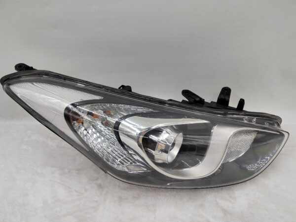 HYUNDAI I30 GD 2012-2016 HALOGEN R.H.S HEADLIGHT ASSEMBLY