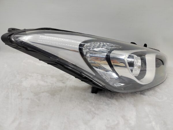 HYUNDAI I30 GD 2012-2016 HALOGEN R.H.S HEADLIGHT ASSEMBLY