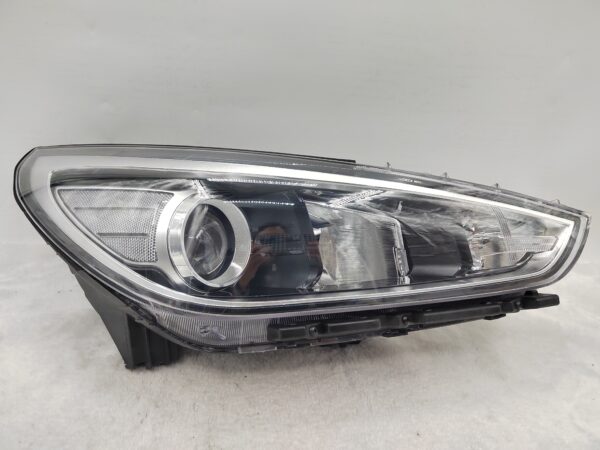 HYUNDAI I30 GO 2017-2019 HALOGEN R.H.S HEADLIGHT ASSEMBLY