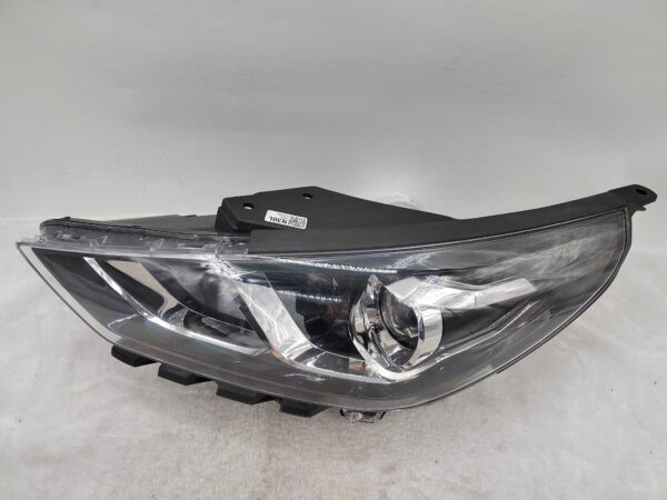 HYUNDAI I30 HATCH 2020-2023 HALOGEN L.H.S HEADLIGHT ASSEMBLY