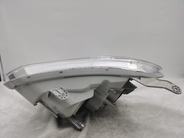 ISUZU D-MAX 2016-2019 LENS HALOGEN R.H.S HEADLIGHT ASSEMBLY