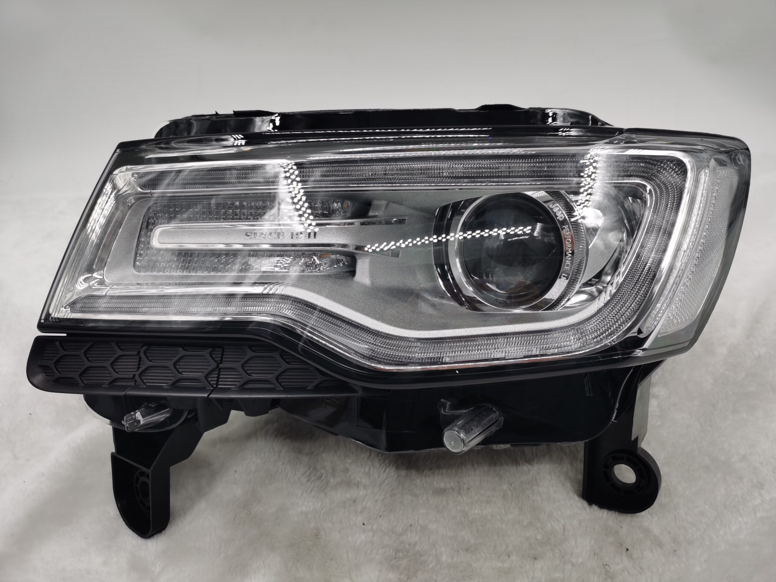 JEEP GRAND CHEROKEE 2014-2021 XENON L.H.S HEADLIGHT ASSEMBLY