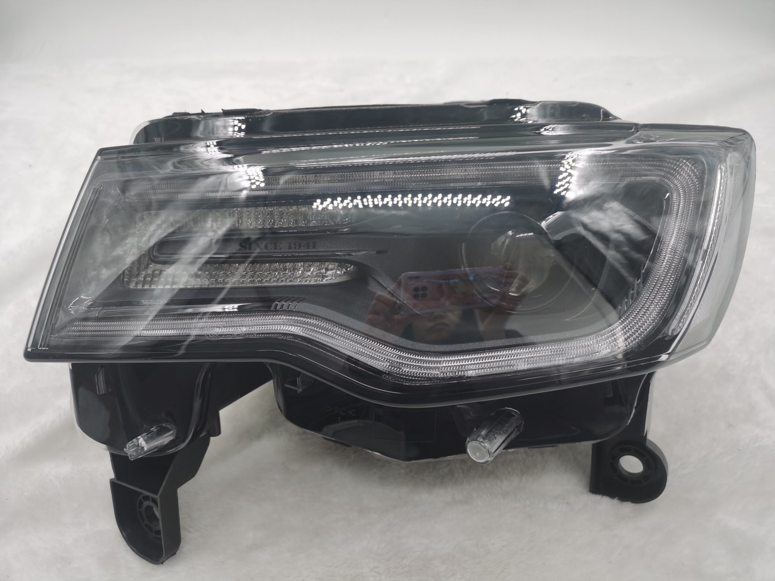 JEEP GRAND CHEROKEE 2014-2021 XENON L.H.S HEADLIGHT ASSEMBLY