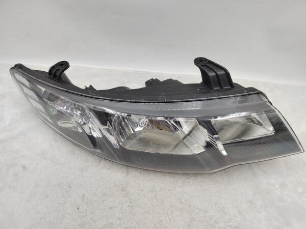 KIA FORTE 2009 HALOGEN R.H.S HEADLIGHT ASSEMBLY