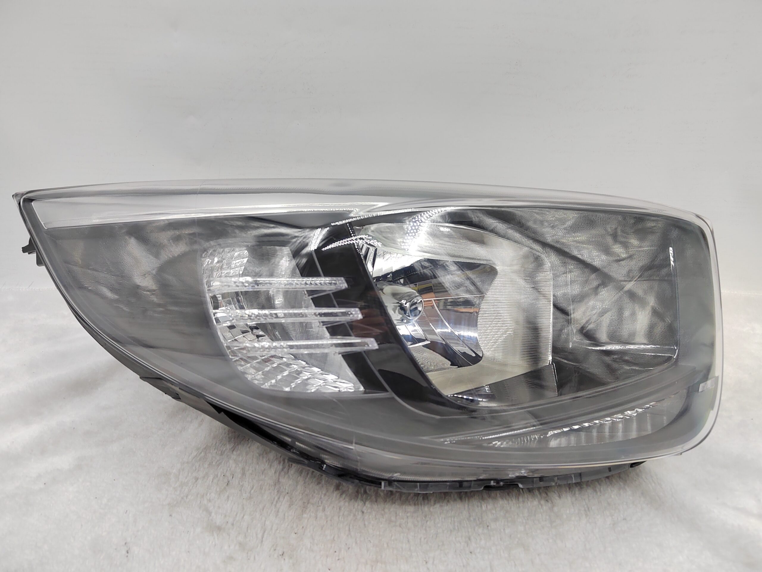 KIA PICANTO 2017-2019 HALOGEN R.H.S HEADLIGHT ASSEMBLY