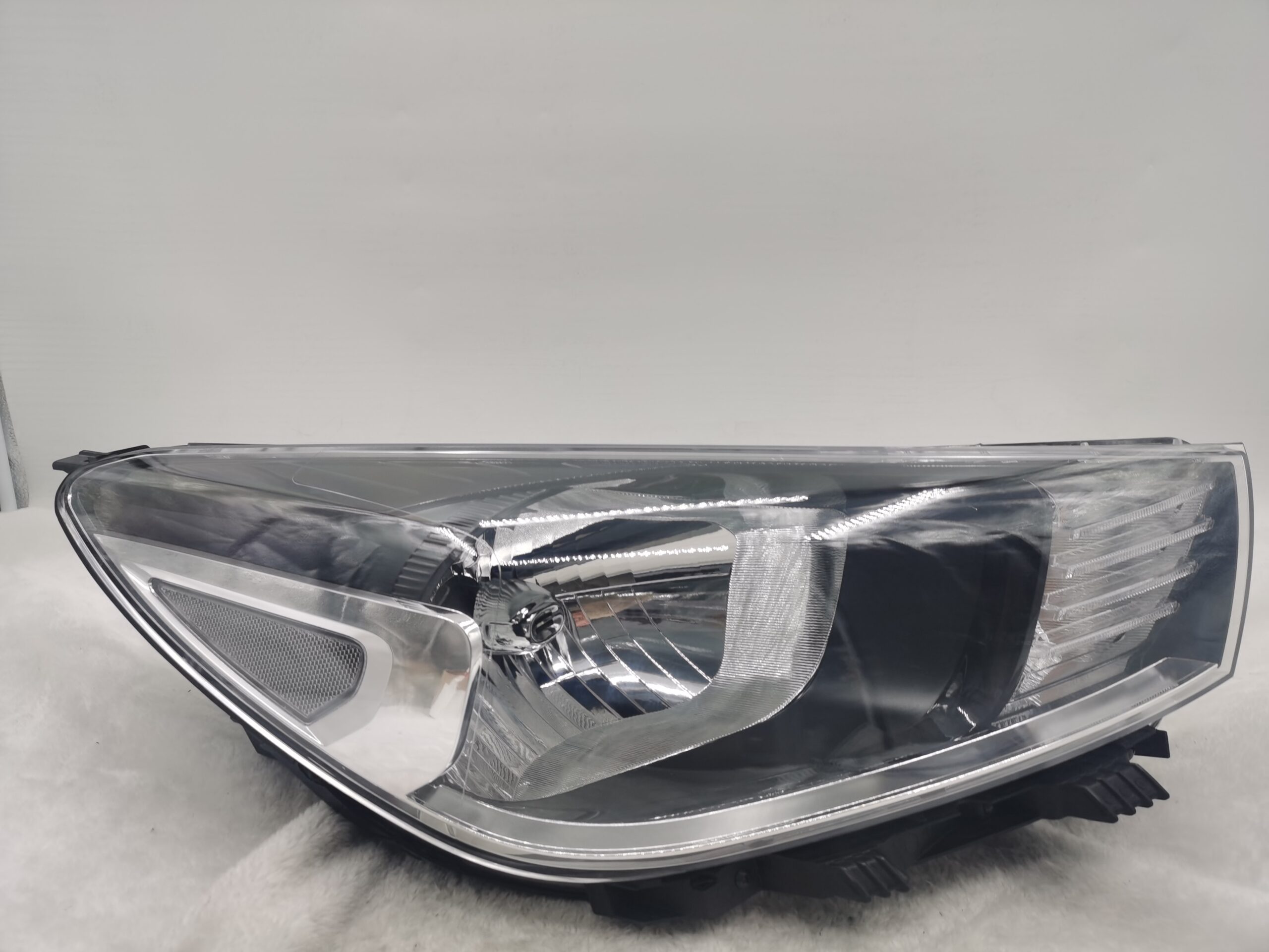 KIA RIO 2018-2020 HALOGEN R.H.S HEADLIGHT ASSEMBLY