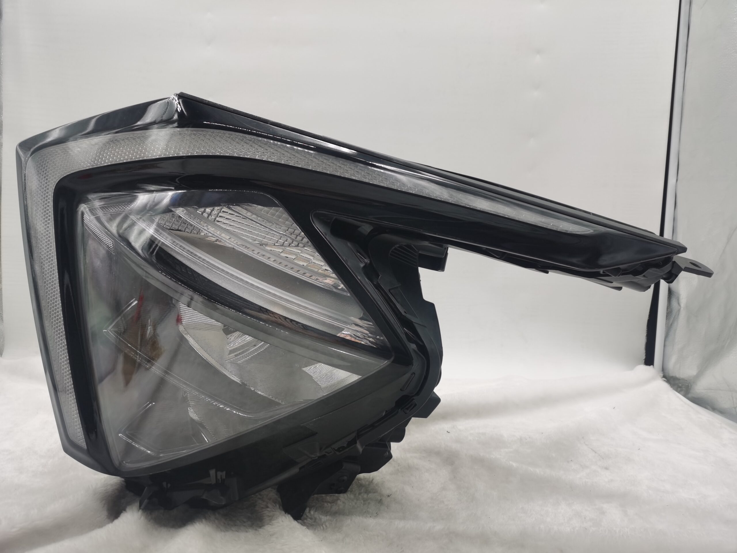 KIA SPORTAGE 2022-2024 LED L.H.S HEADLIGHT ASSEMBLY