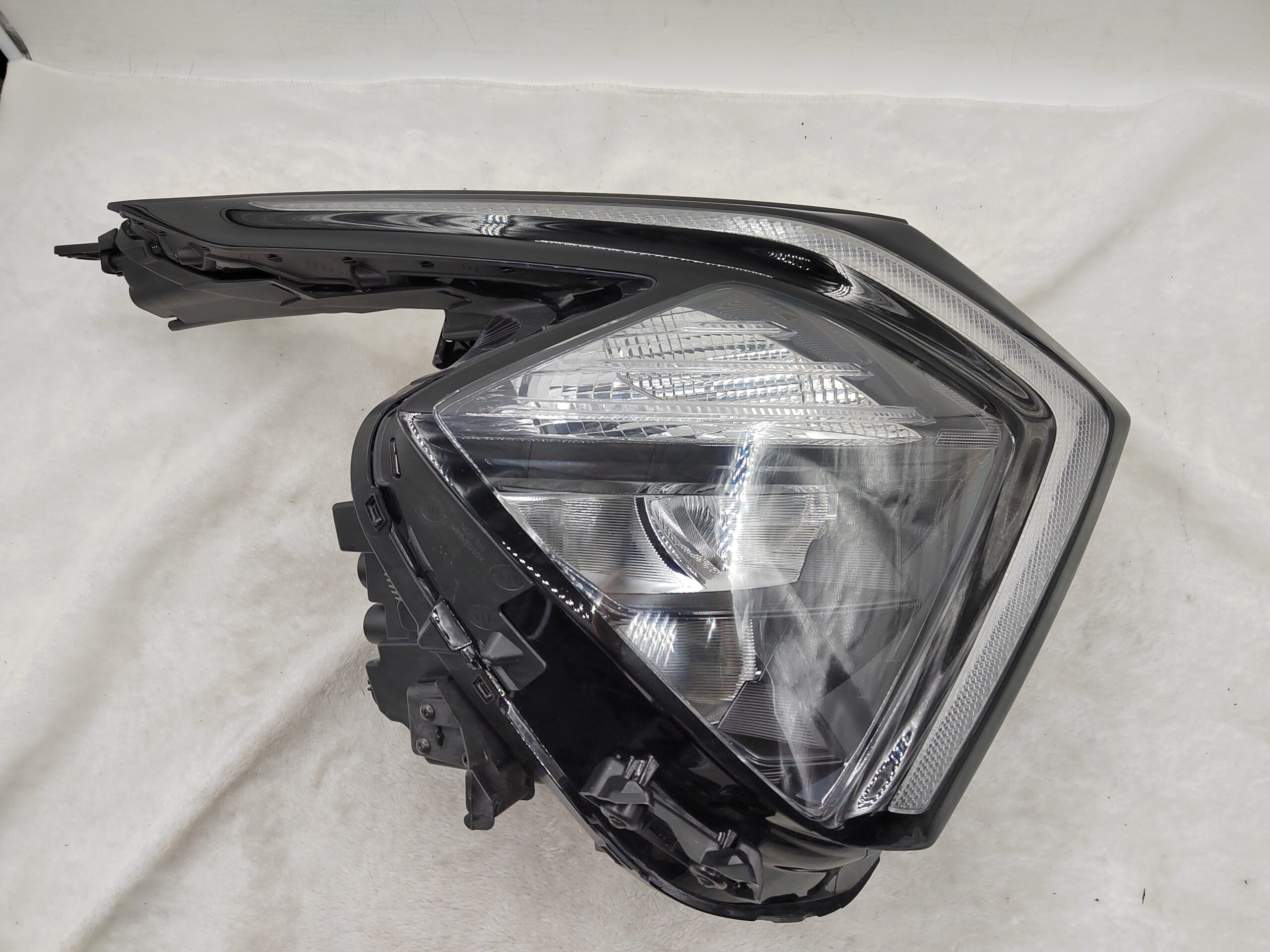 KIA SPORTAGE 2022-2024 LED R.H.S HEADLIGHT ASSEMBLY