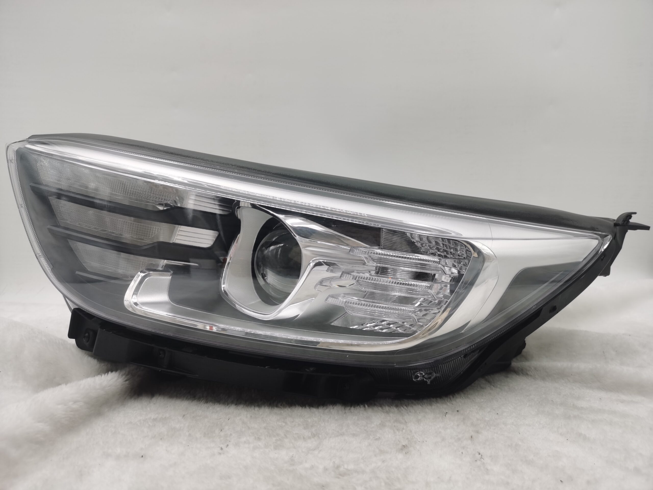 KIA STONIC 2021-2023 HALOGEN L.H.S HEADLIGHT ASSEMBLY