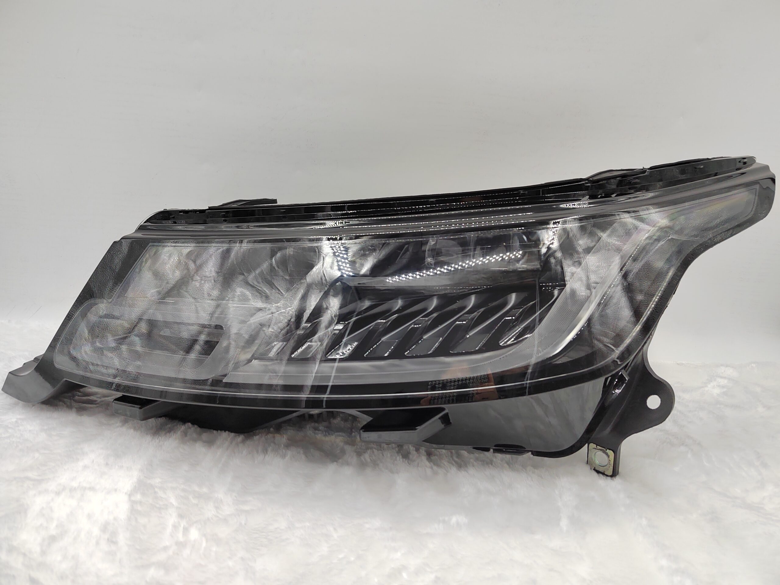 LAND ROVER RANGE ROVER SPORT 2018-2022 LED L.H.S HEADLIGHT ASSEMBLY