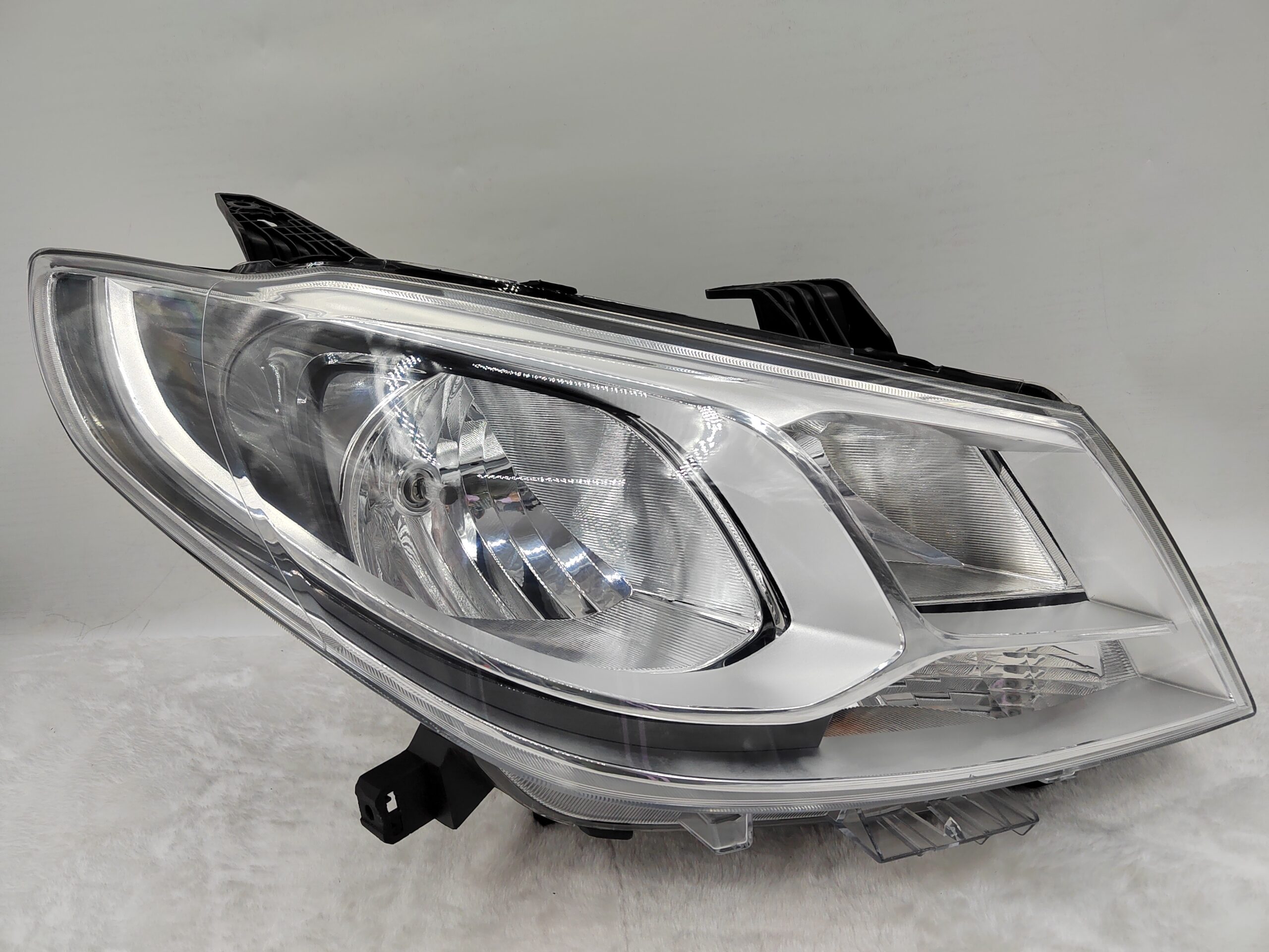 MAXUS LDV G10 EV30 G10 2019-2023 HALOGEN R.H.S HEADLIGHT ASSEMBLY