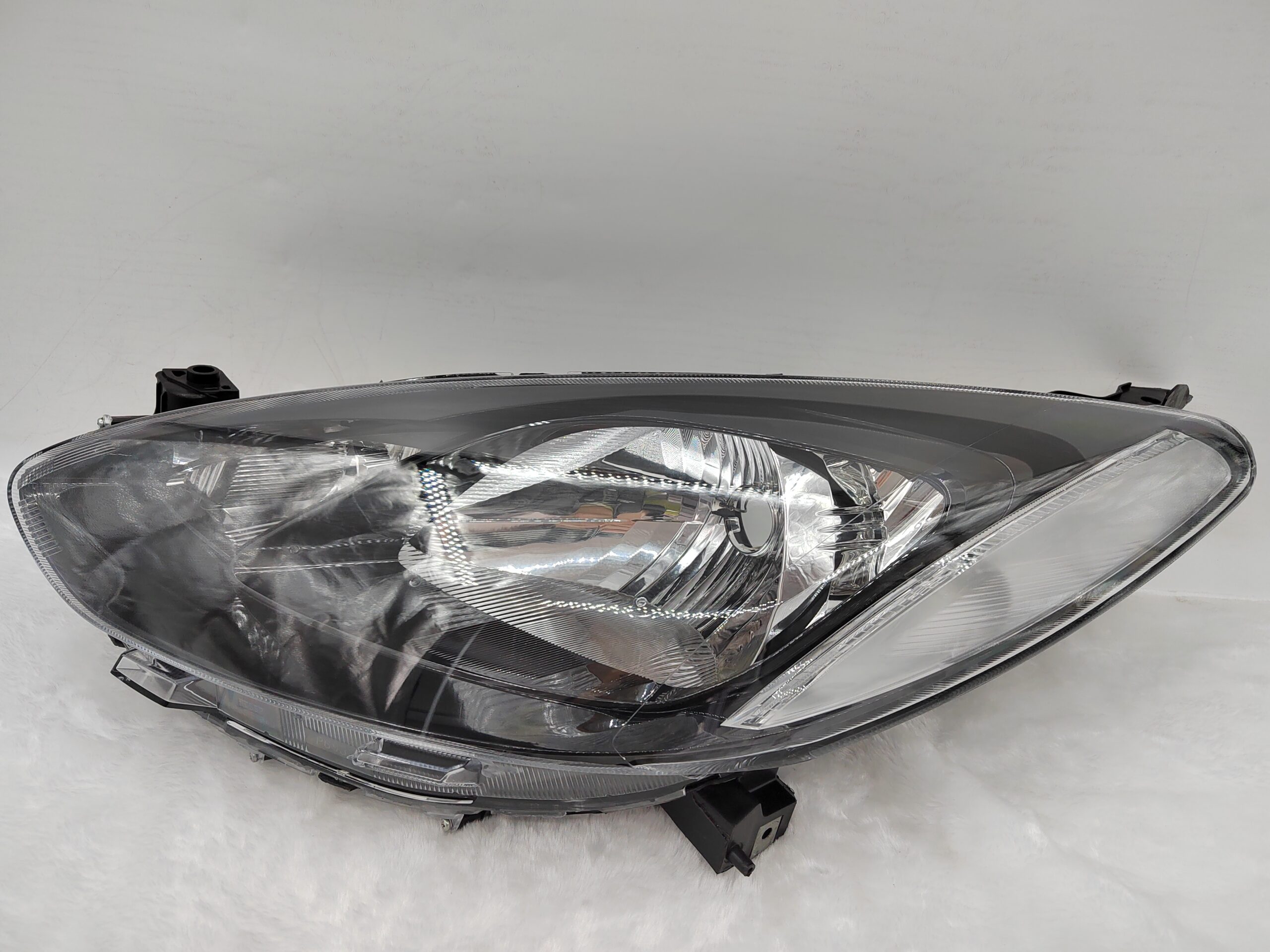 MAZDA 2 2007-2013 HALOGEN L.H.S HEADLIGHT ASSEMBLY