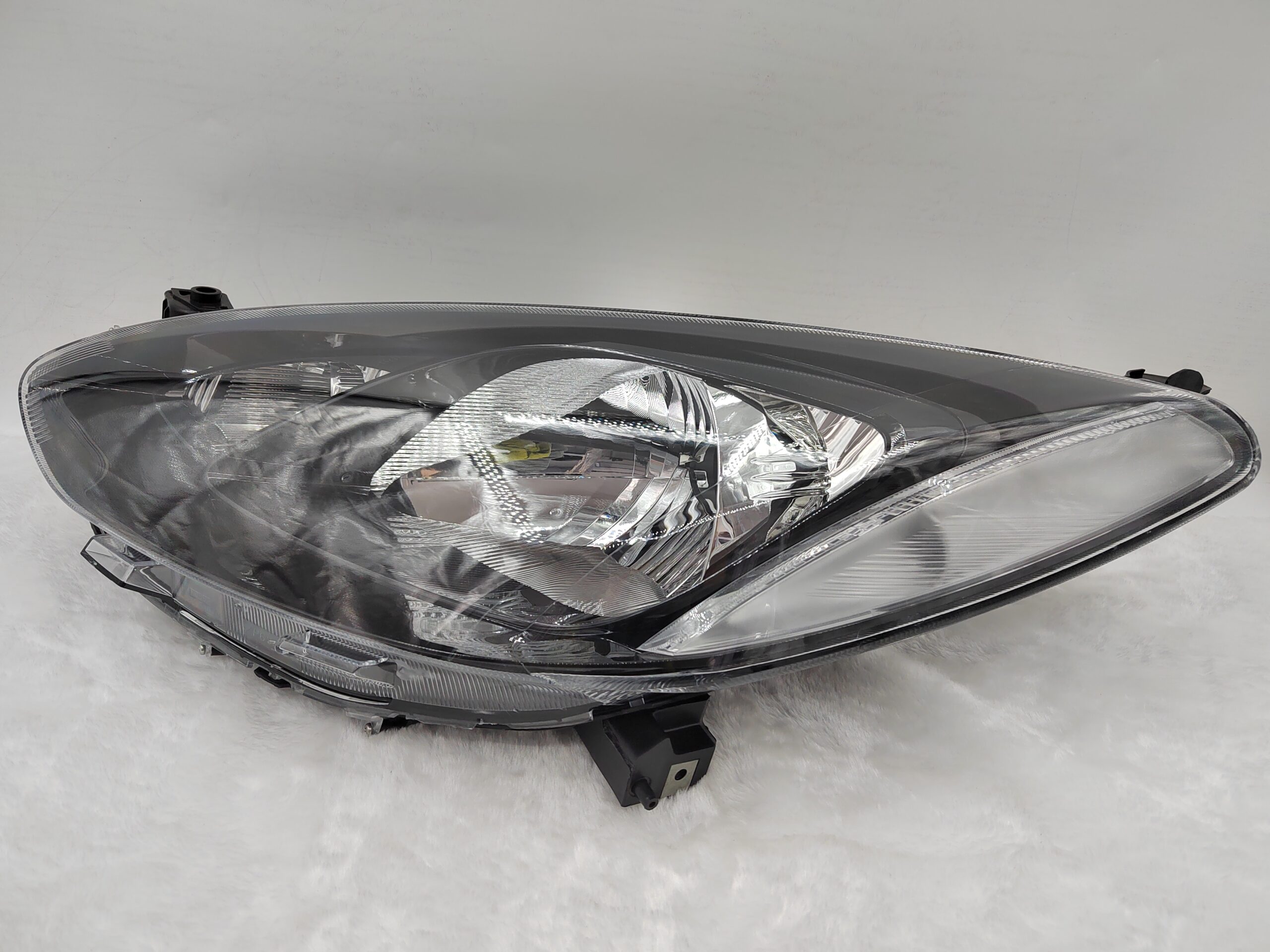 MAZDA 2 2007-2013 HALOGEN L.H.S HEADLIGHT ASSEMBLY