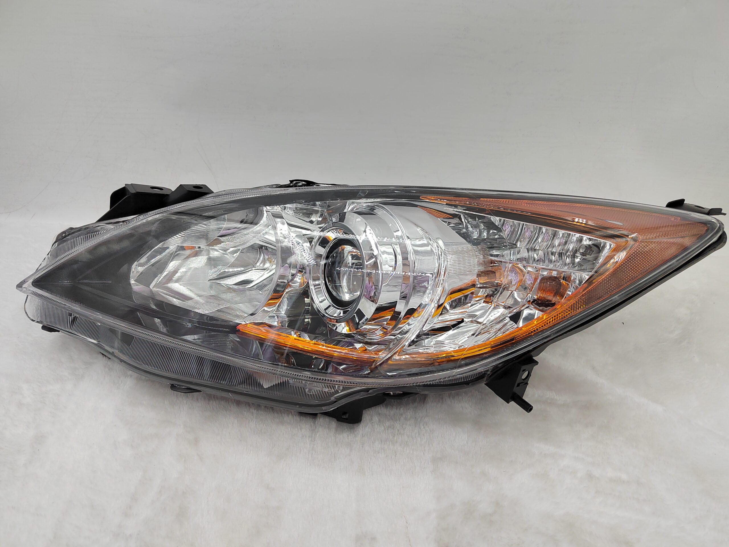 MAZDA 3 2010-2013 HALOGEN L.H.S HEADLIGHT ASSEMBLY