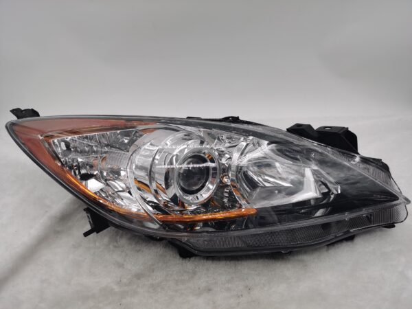 MAZDA 3 2010-2013 HALOGEN R.H.S HEADLIGHT ASSEMBLY