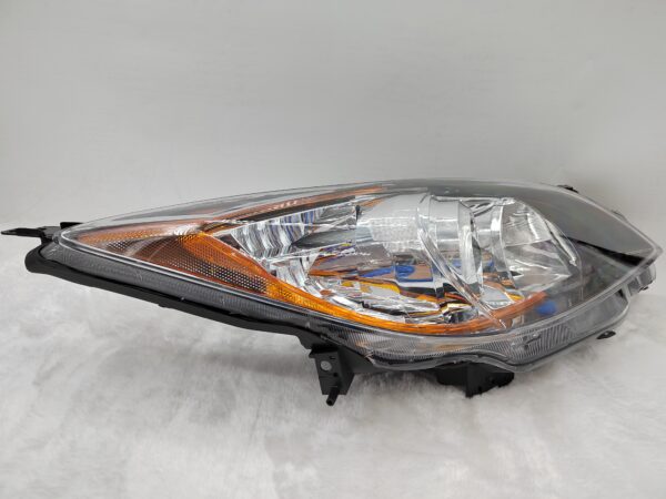 MAZDA 3 2010-2013 HALOGEN R.H.S HEADLIGHT ASSEMBLY