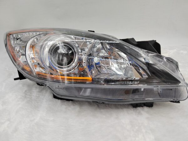 MAZDA 3 2010-2013 HALOGEN R.H.S HEADLIGHT ASSEMBLY