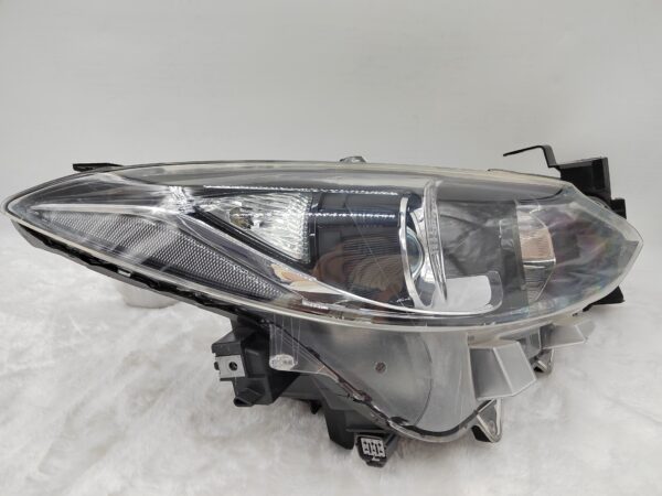 MAZDA 3 2014-2016 HALOGEN R.H.S HEADLIGHT ASSEMBLY