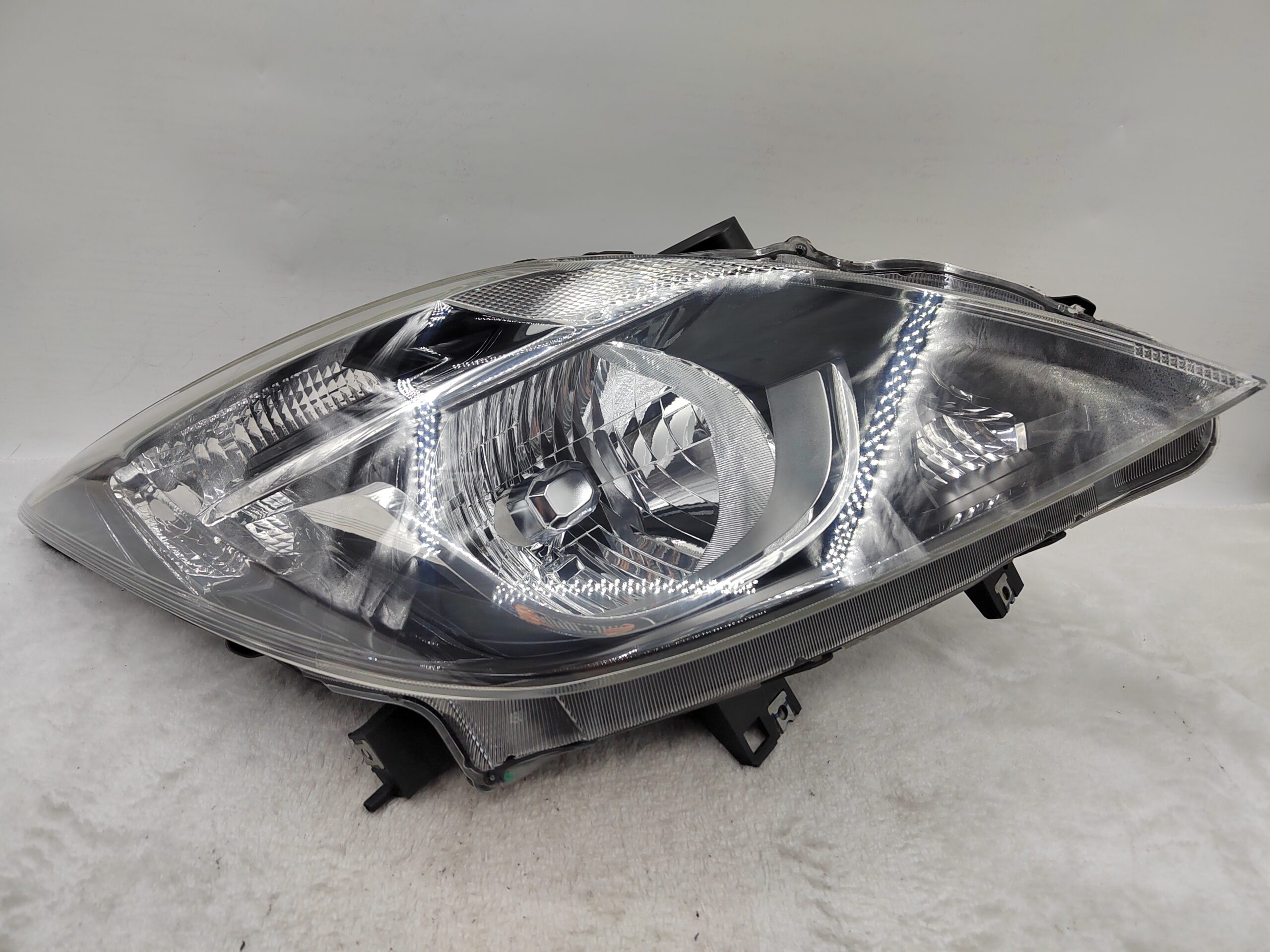 MAZDA BT-50 2016-2019 HALOGEN R.H.S HEADLIGHT ASSEMBLY