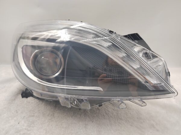 MERCEDES-BENZ B-CLASS W246 B200 2012-2016 XENON R.H.S HEADLIGHT ASSEMBLY