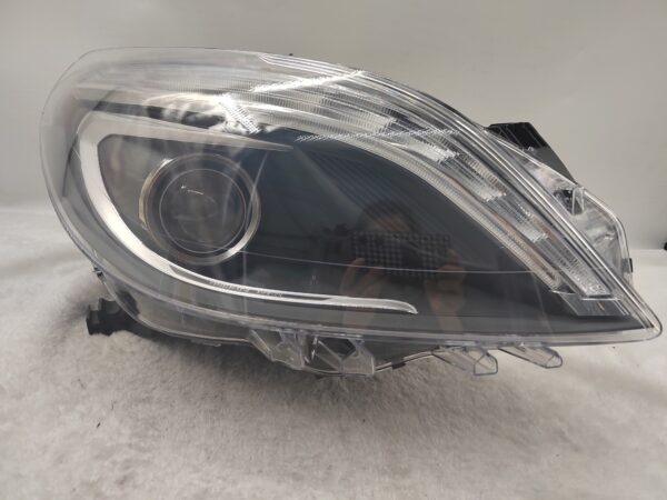 MERCEDES-BENZ B-CLASS W246 B200 2012-2016 XENON R.H.S HEADLIGHT ASSEMBLY