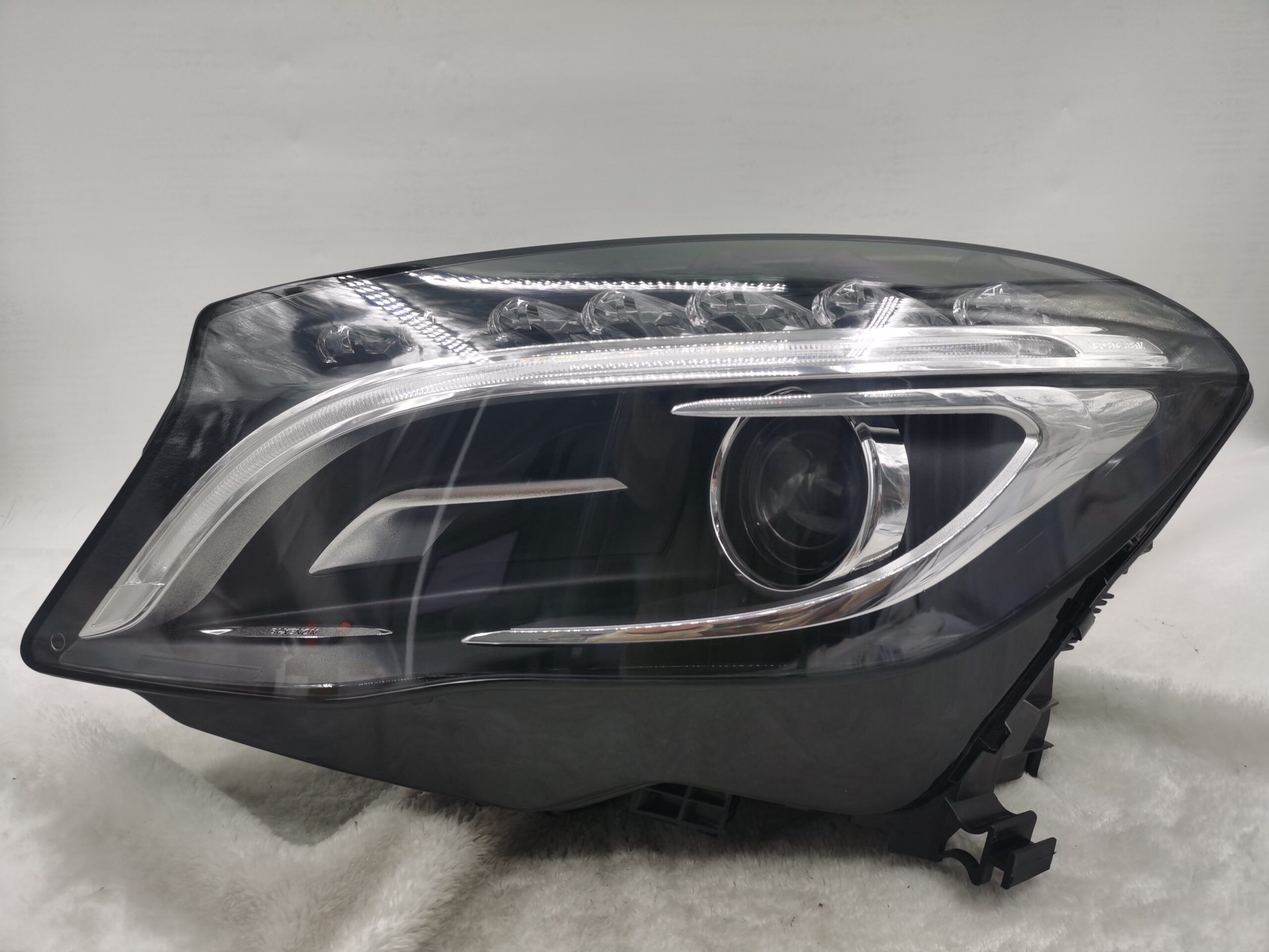 MERCEDES-BENZ GLA-CLASS  2017-2019 XENON L.H.S HEADLIGHT ASSEMBLY