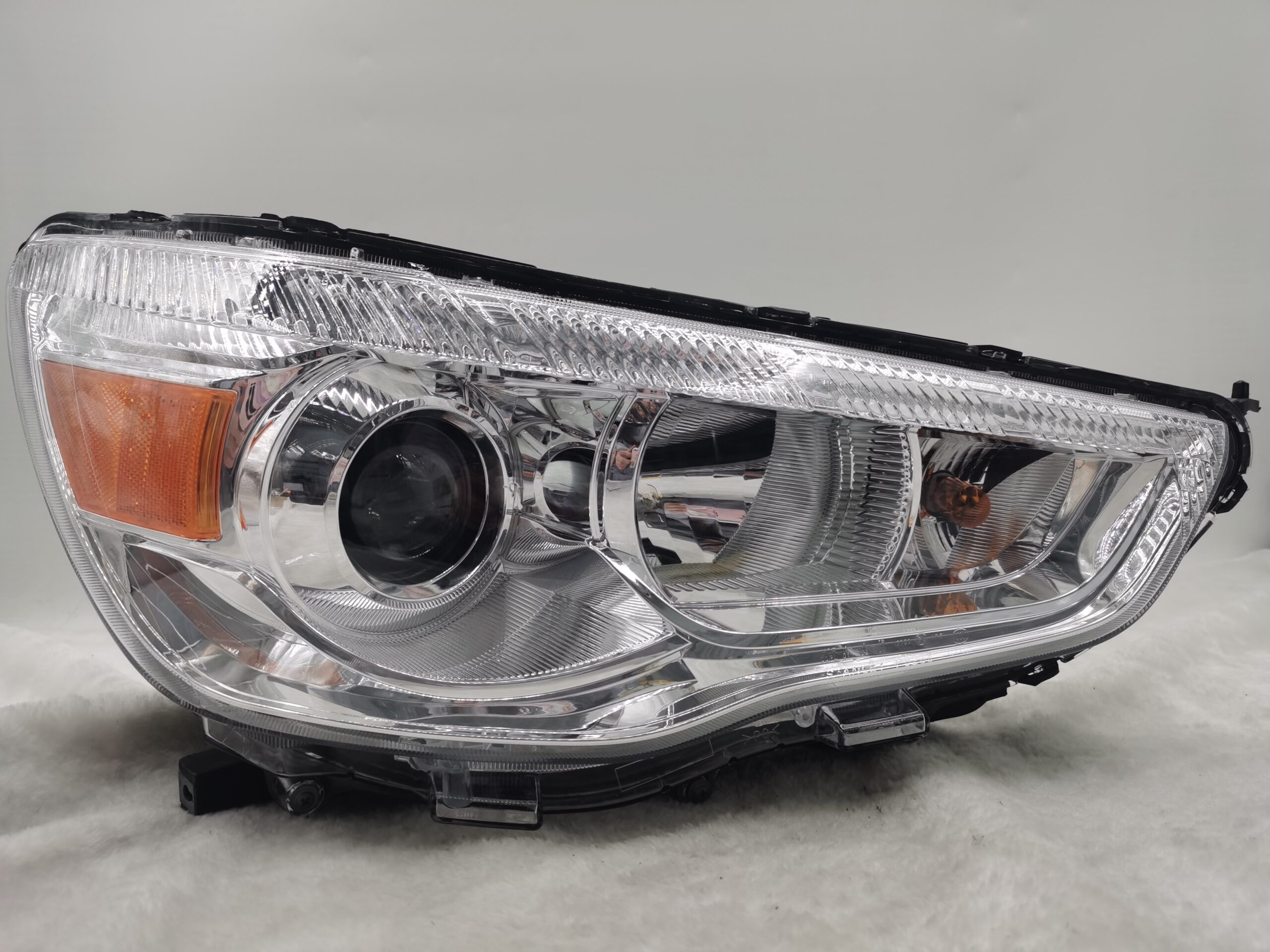 MITSUBISHI ASX 2010-2018 HALOGEN R.H.S HEADLIGHT ASSEMBLY