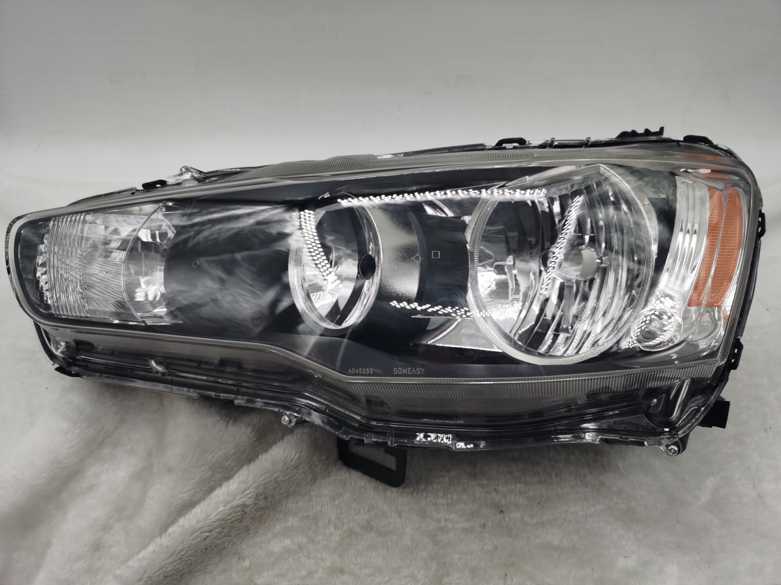 MITSUBISHI LANCER 2008-2018 HALOGEN L.H.S HEADLIGHT ASSEMBLY