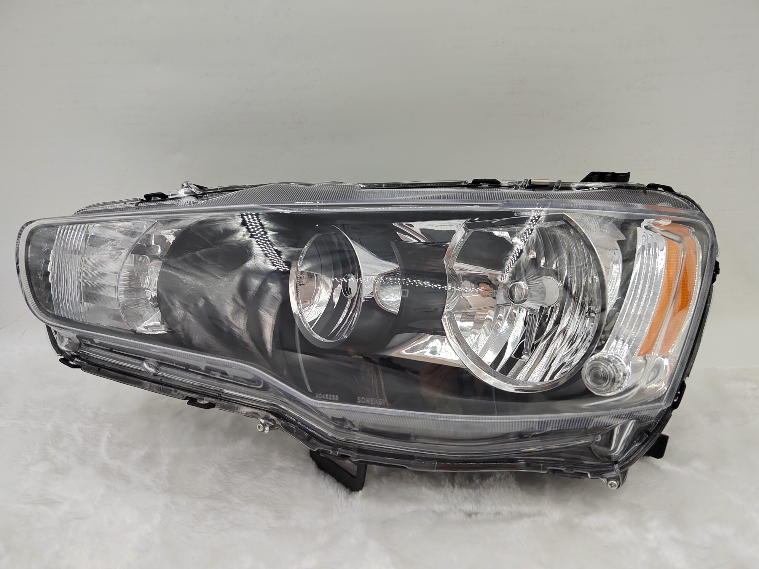 MITSUBISHI LANCER 2008-2018 HALOGEN L.H.S HEADLIGHT ASSEMBLY