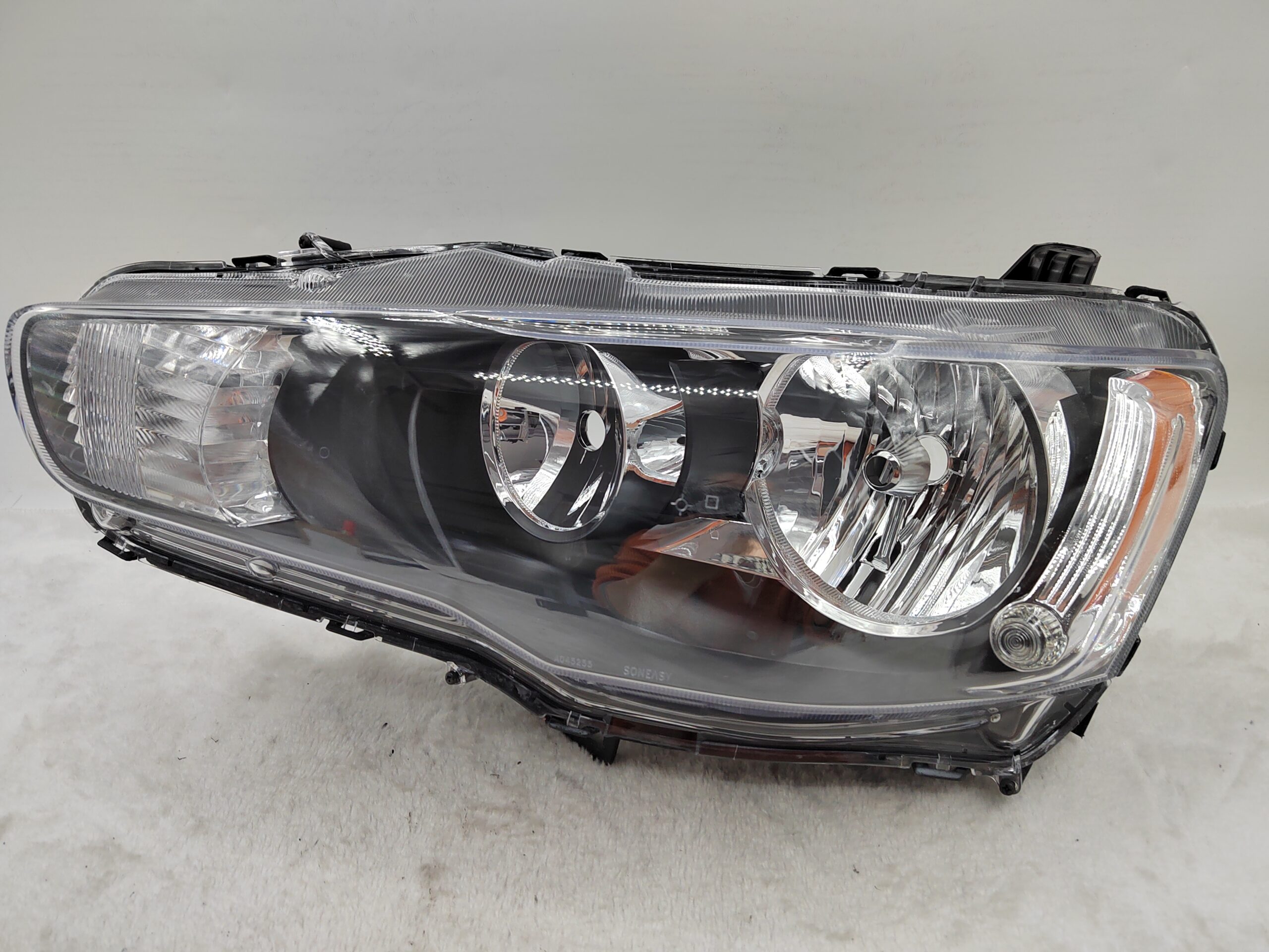 MITSUBISHI LANCER 2008-2018 HALOGEN L.H.S HEADLIGHT ASSEMBLY