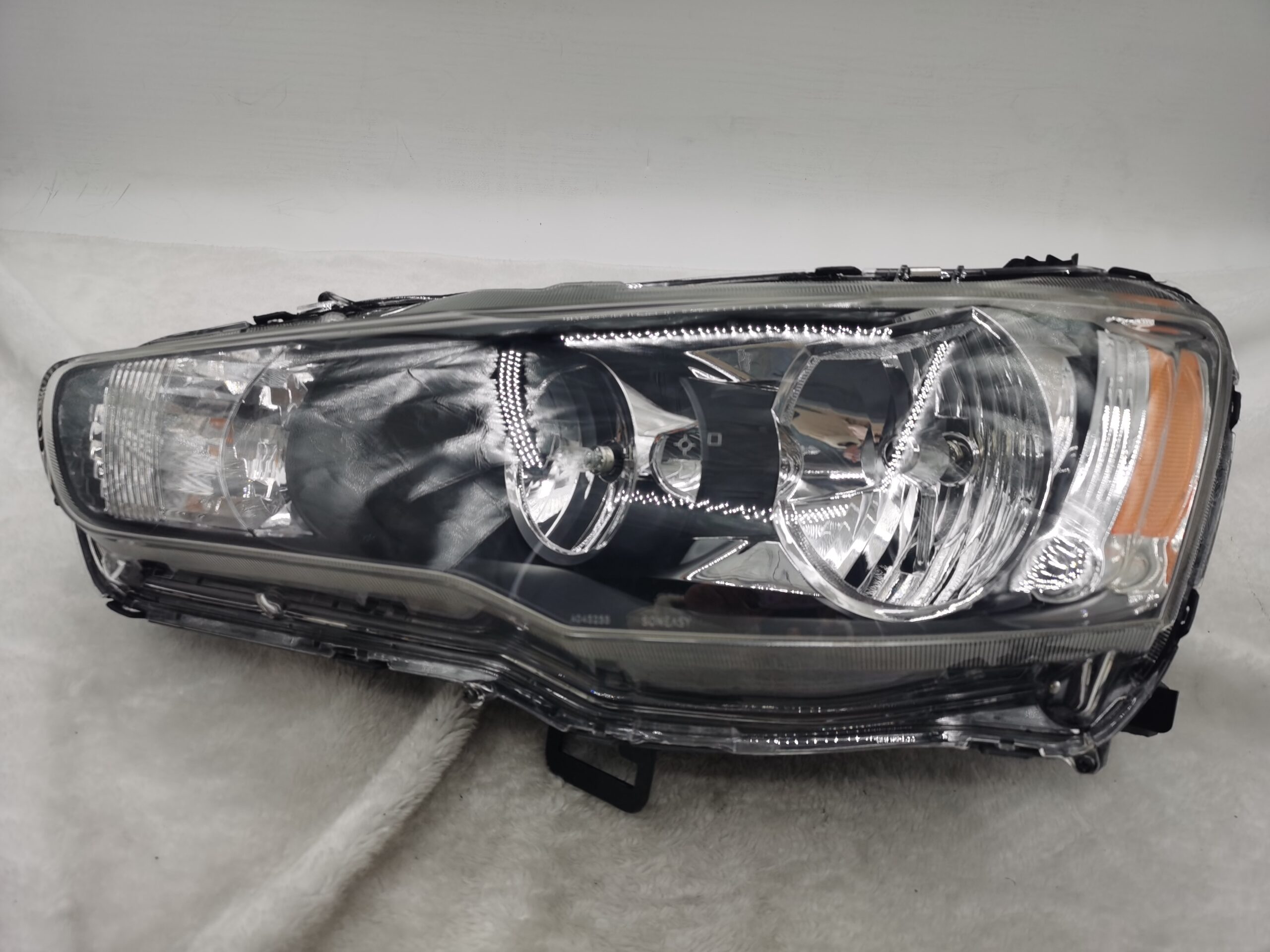 MITSUBISHI LANCER 2008-2018 HALOGEN L.H.S HEADLIGHT ASSEMBLY