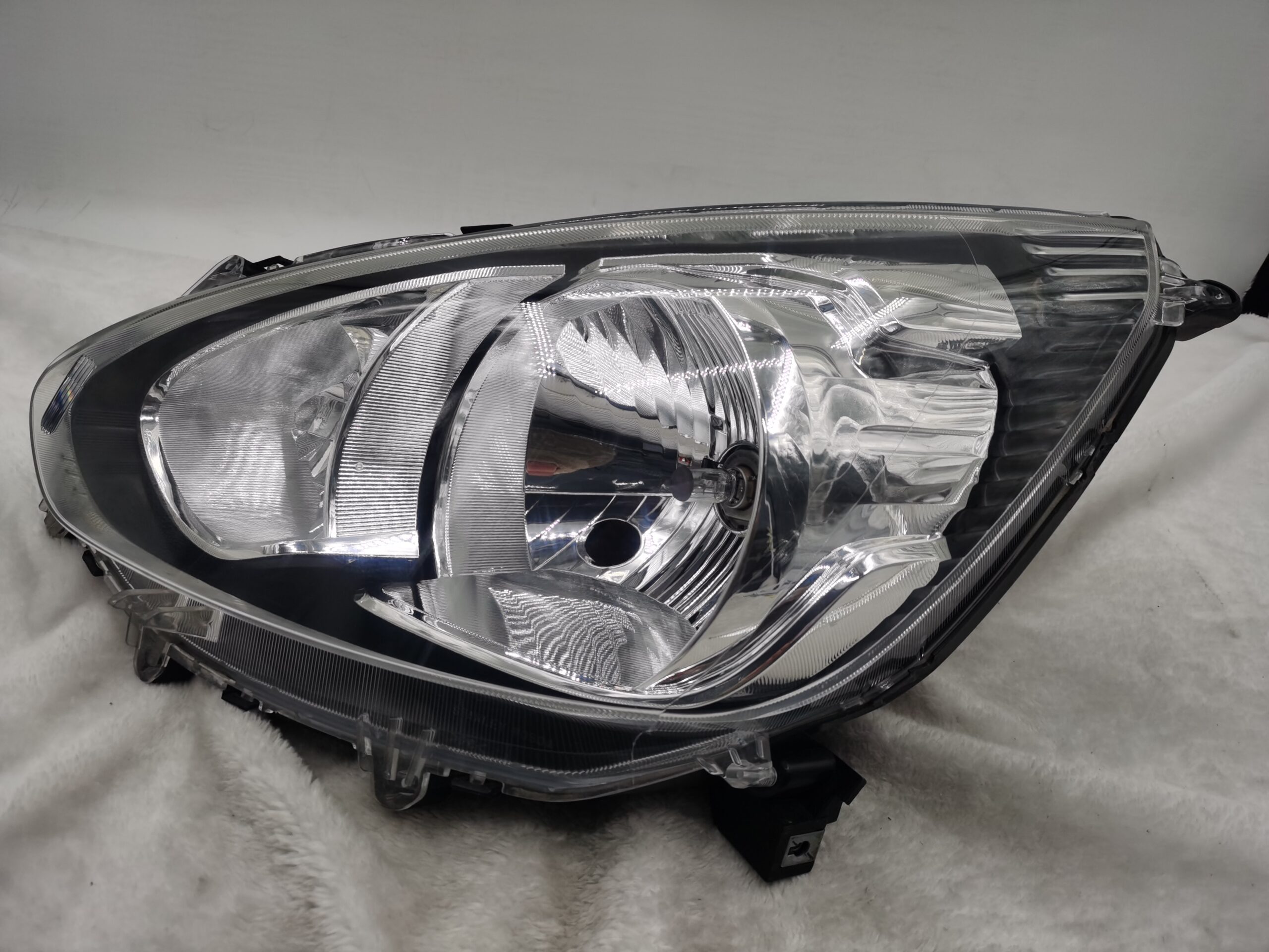 MITSUBISHI MIRAGE 2012-2019 HALOGEN L.H.S HEADLIGHT ASSEMBLY